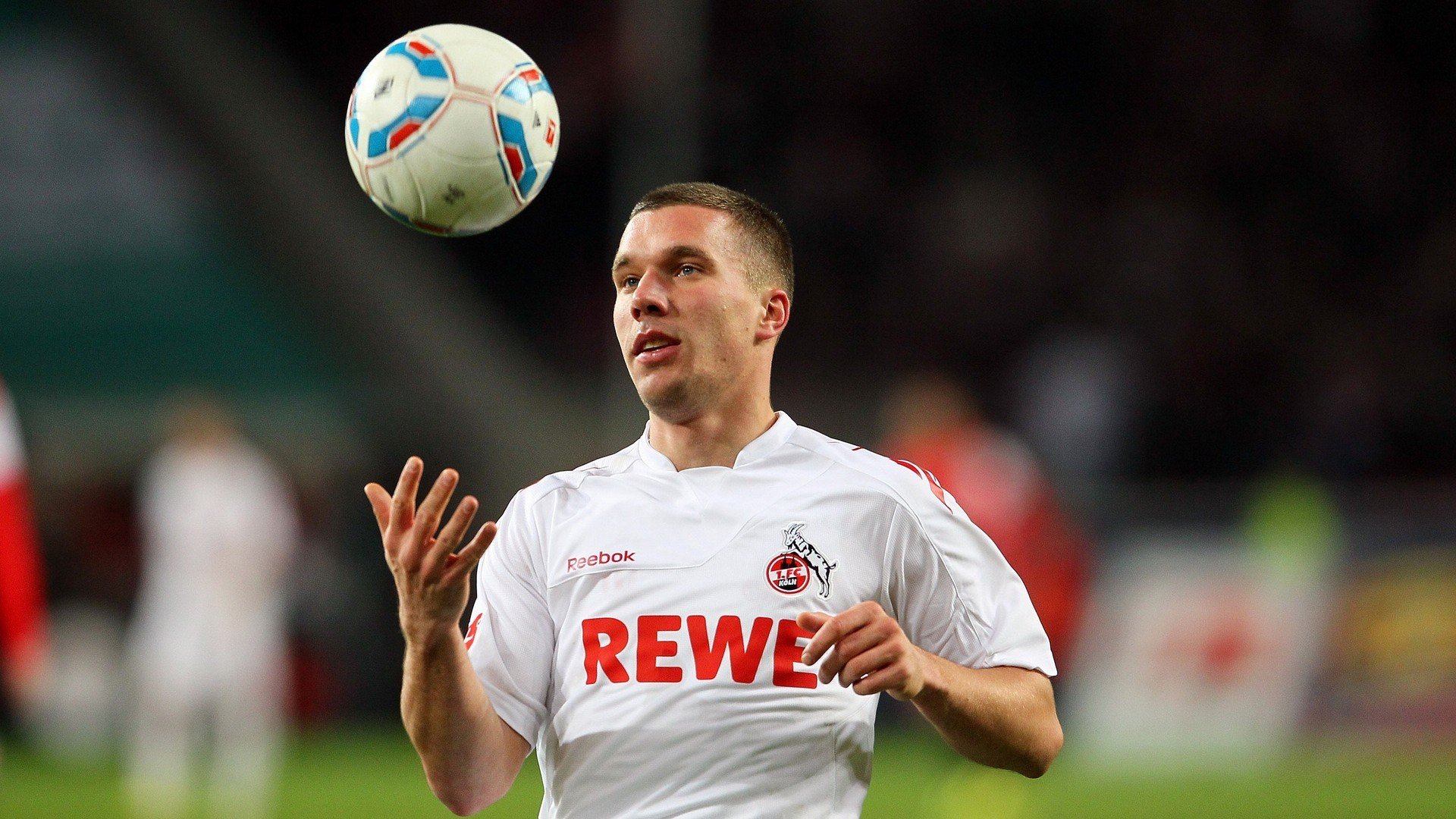 球员场上决策力是否能通过训练提升，对足球运动员比赛中的运动决策水平进行评价